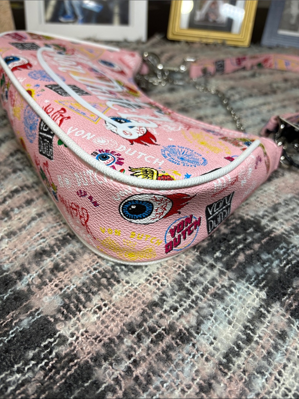 NWT Von Dutch Light Pink Jax Shoulder Bag - Picture 8 of 9